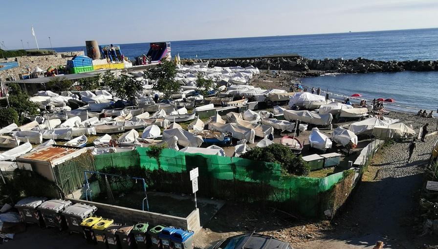 Cattivi odori alla Foce, mistero svelato: colpa dell'acido solfidrico presente nel depuratore