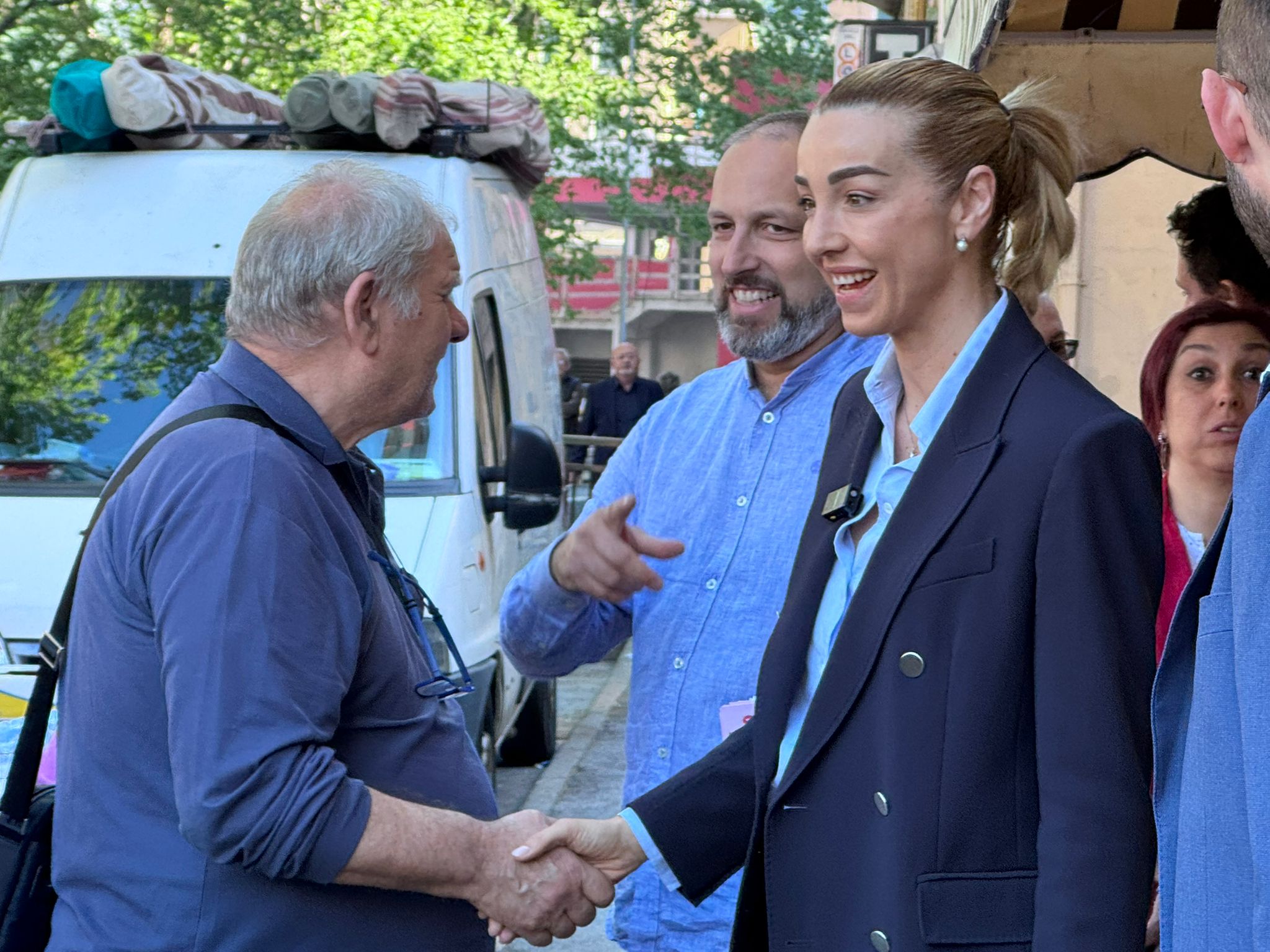 Su Primocanale una giornata in diretta con la candidata Salis: tappa a Quezzi