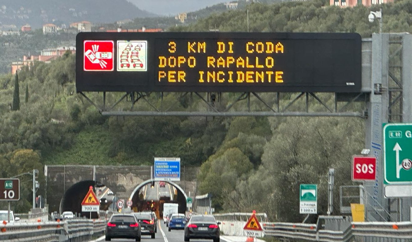 Incidente in A12, rientro con code tra Rapallo e Recco