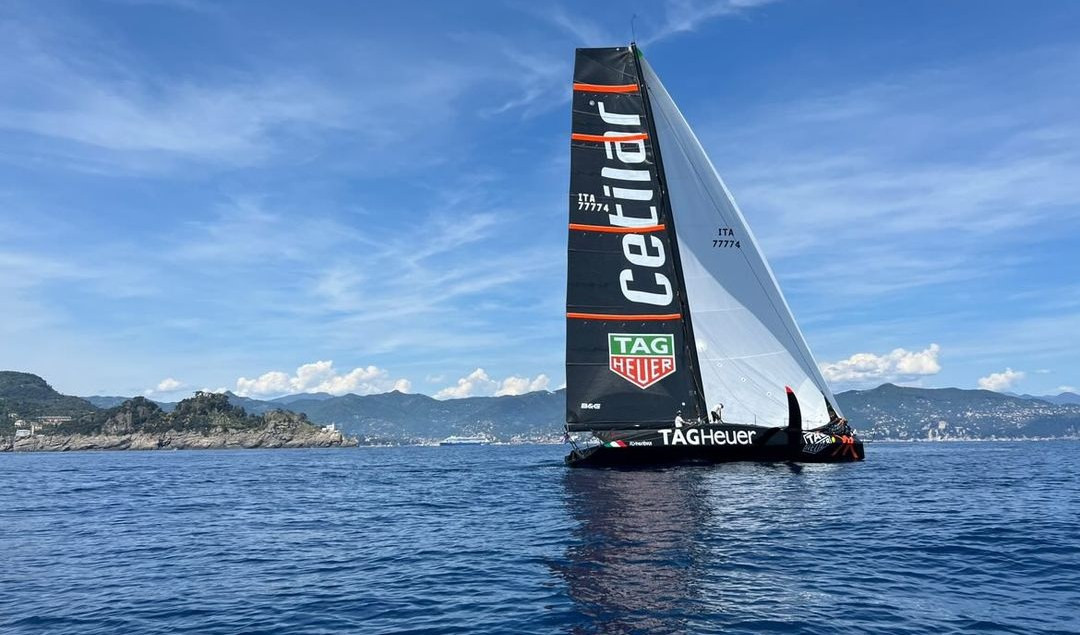 Regate di Primavera, FlyingNikka arriva per prima a Portofino. Ma Itacentodue vince ancora in tempo compensato