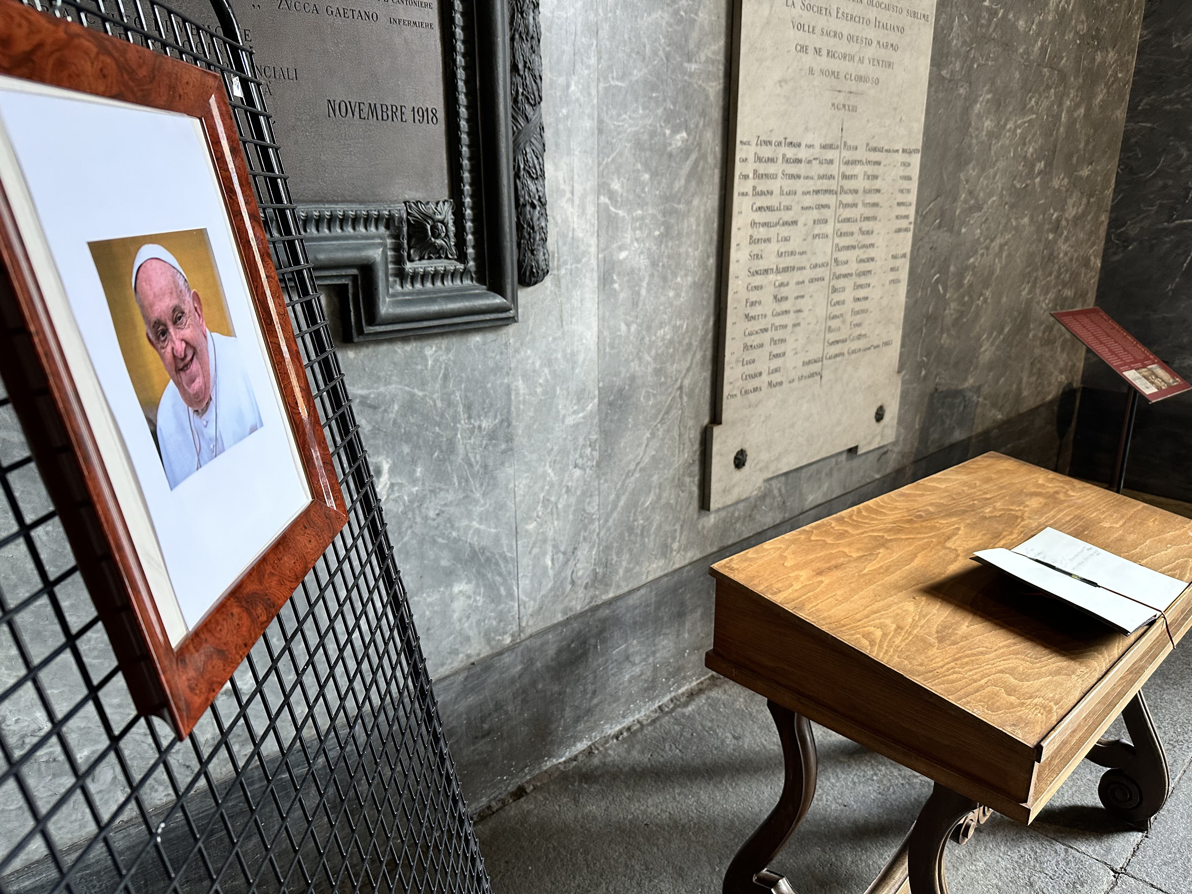 Papa Francesco, dove e quando firmare a Genova il registro delle condoglianze per il Pontefice