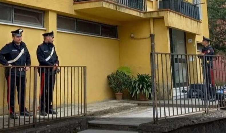 Riccò del Golfo, accoltella e uccide l'ex compagna poi si toglie la vita