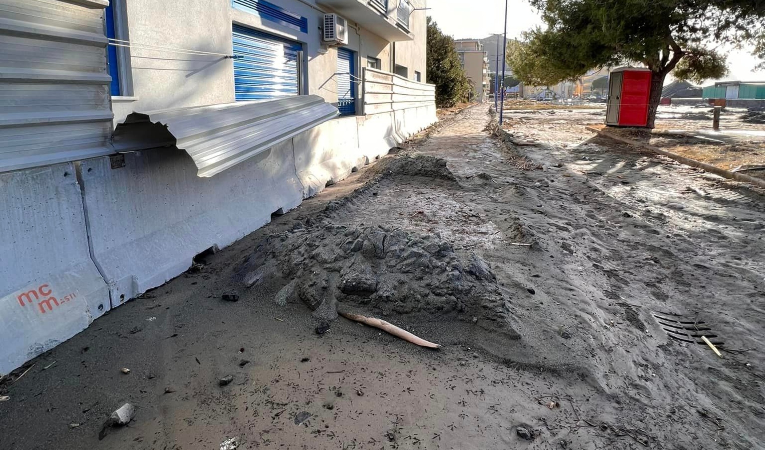 Mareggiata, sopralluogo nelle strutture turistiche danneggiate nel Levante