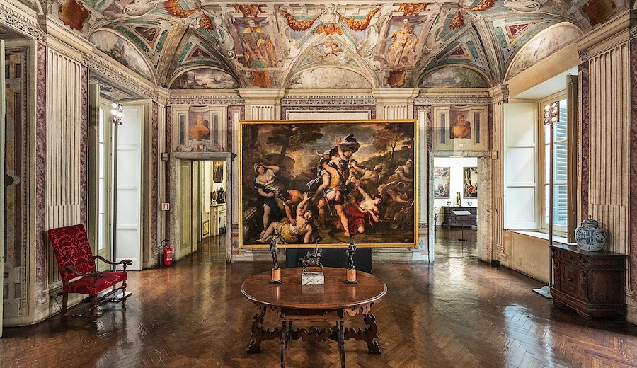 Il salone di un palazzo nobiliare di Genova