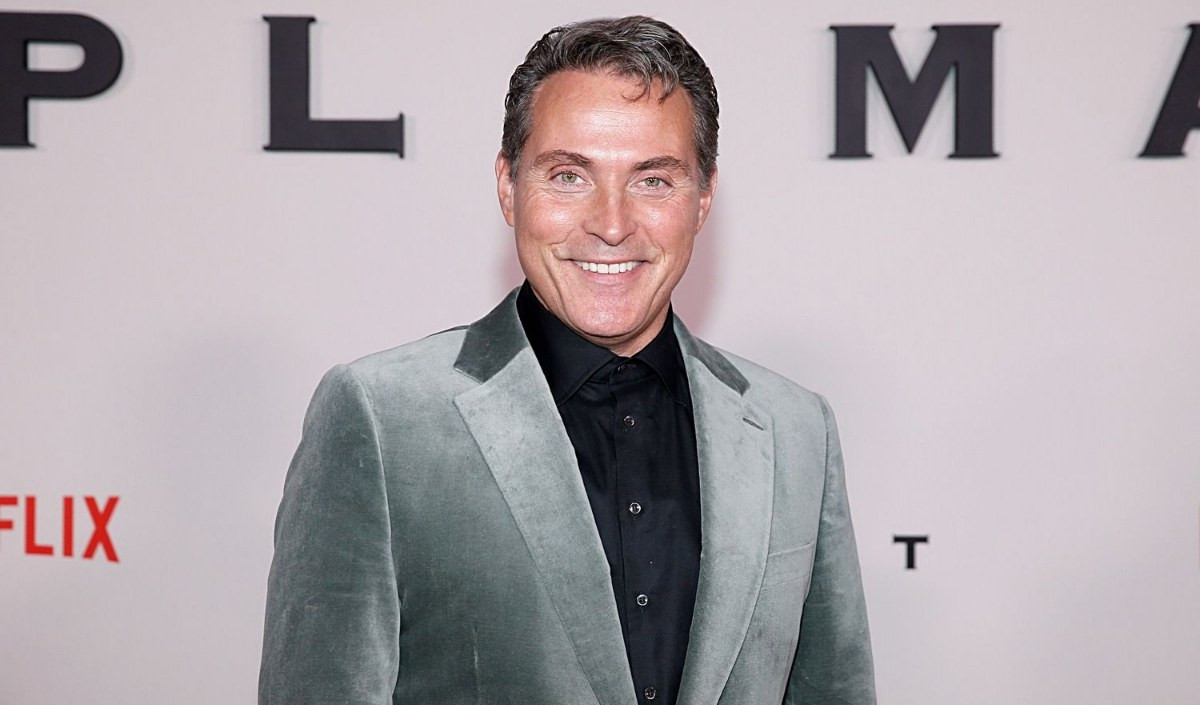 Il Riviera Film Festival comincia a scoprire le sue carte: Rufus Sewell presidente della giuria