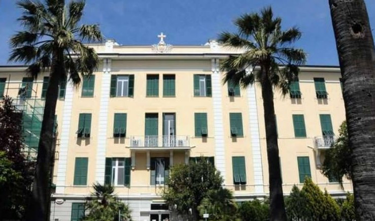 Falso medico all'ospedale St.Charles, donna indagata da procura di Imperia 