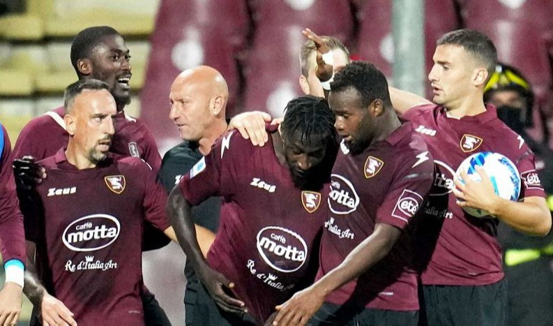 Salernitana vince a Udine, aggancia il Genoa e punta la Sampdoria