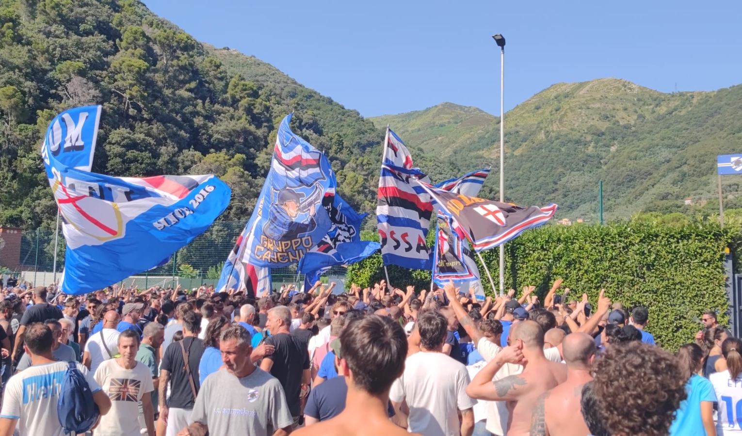Sampdoria, parte la stagione: la carica dei tifosi al Mugnaini
