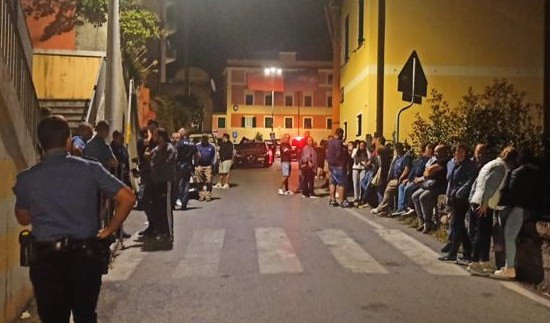 San Desiderio: sit-in contro i due centri di minori stranieri non accompagnati