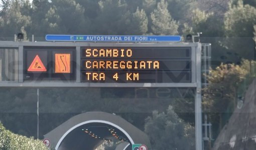 Autostrade dietro la lavagna. Il prof: 