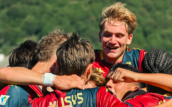 L'esultanza dei giocatori rossoblù (foto Genoa Cfc)