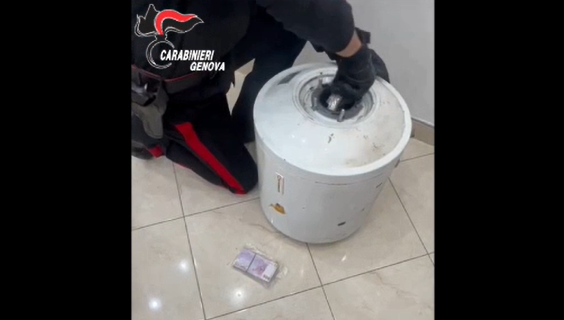 Sgominata banda che truffava gli anziani, avevano nascosto 120mila euro in uno scaldabagno