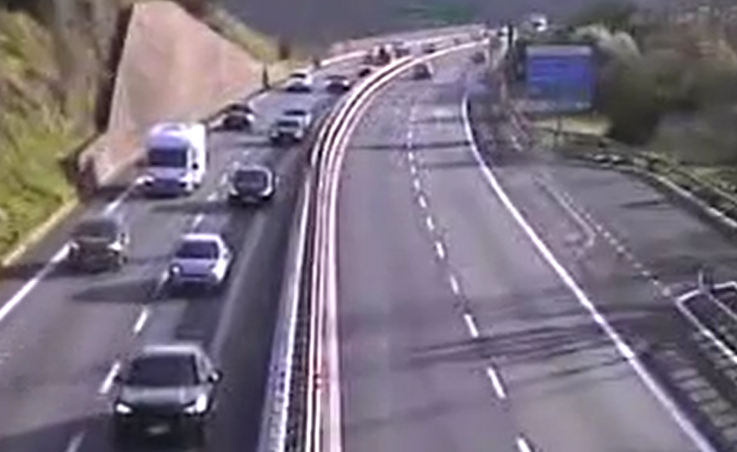 Primi rientri, pomeriggio di code in A7 e A10 