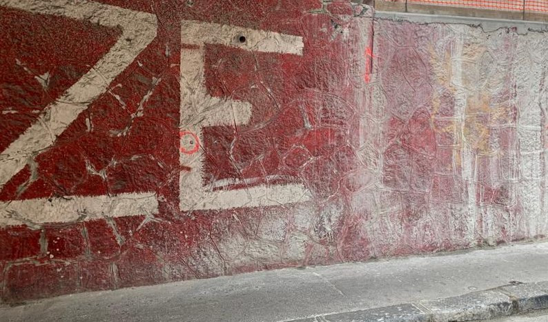 Genova, scritte sui muri: denunciati 5 tifosi genoani