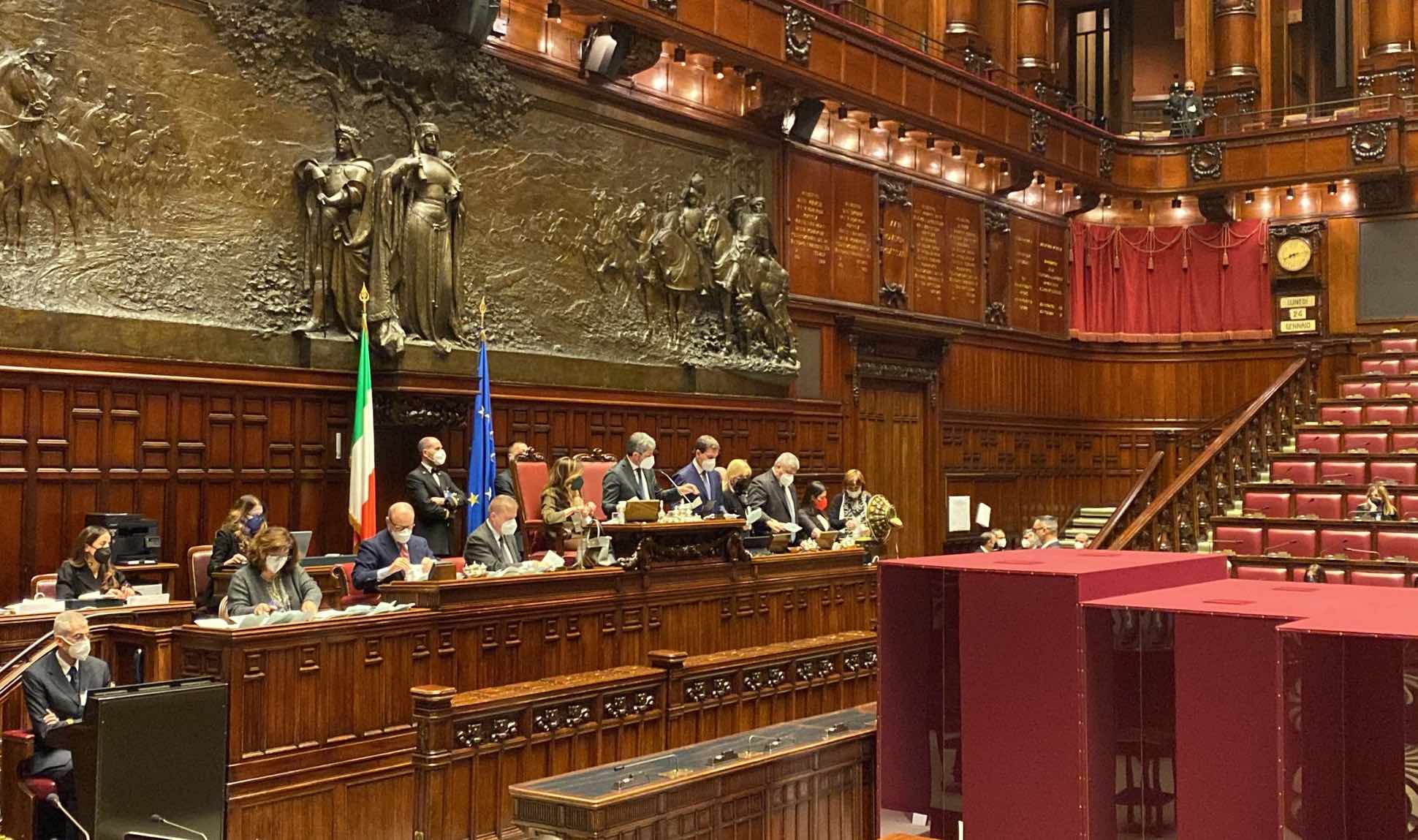 Quirinale, fumata nera: a sorpresa 7 voti al genovese Cassinelli