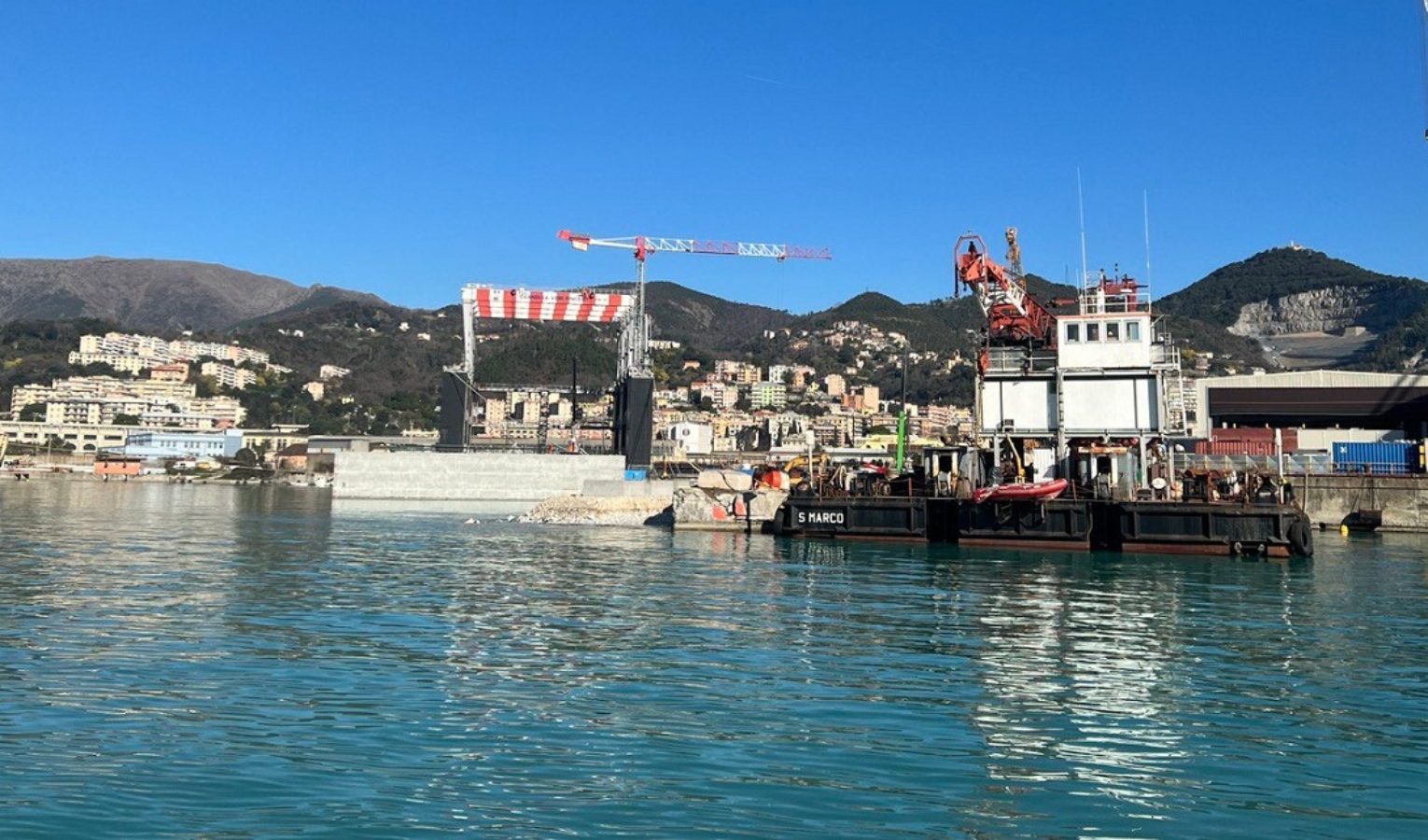 Vibrazioni a Sestri Ponente, AdSP: 