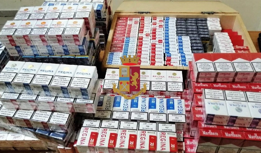 Genova, ladri svaligiano tabaccheria di Quinto: spariti soldi e sigarette