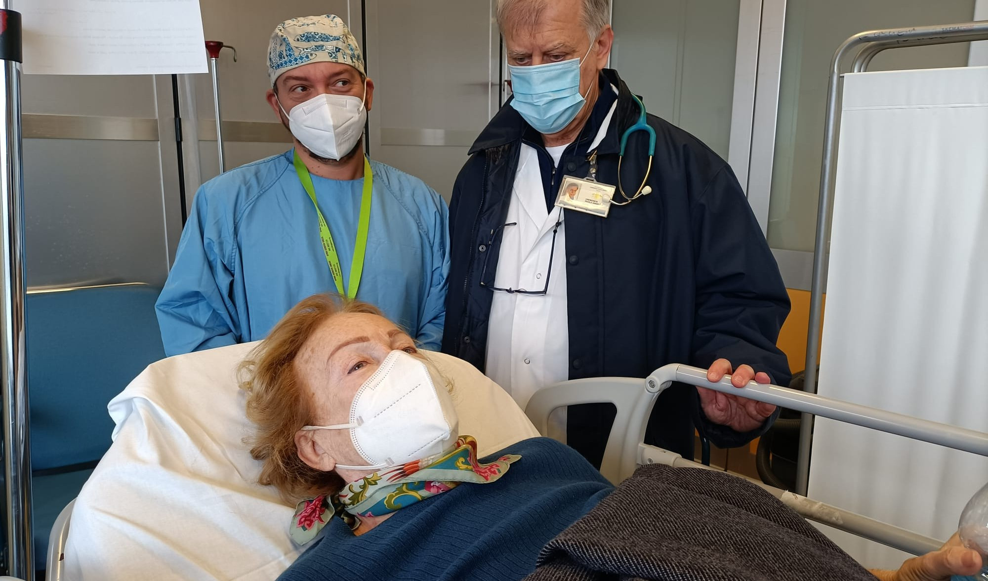 Genova, anziana scippata e ferita: 