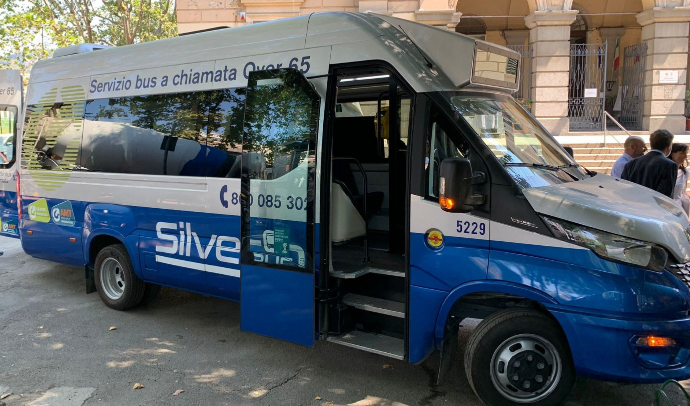Genova: arriva SilverBus, il servizio gratuito di Amt per gli over 65