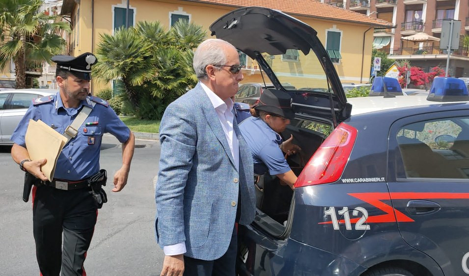 Presunta tangente: arrestato il sindaco di Aurigo Luigino Dellerba