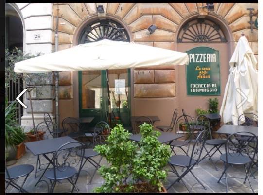 La pizzeria riaprirà dopo pulizia e bonifica
