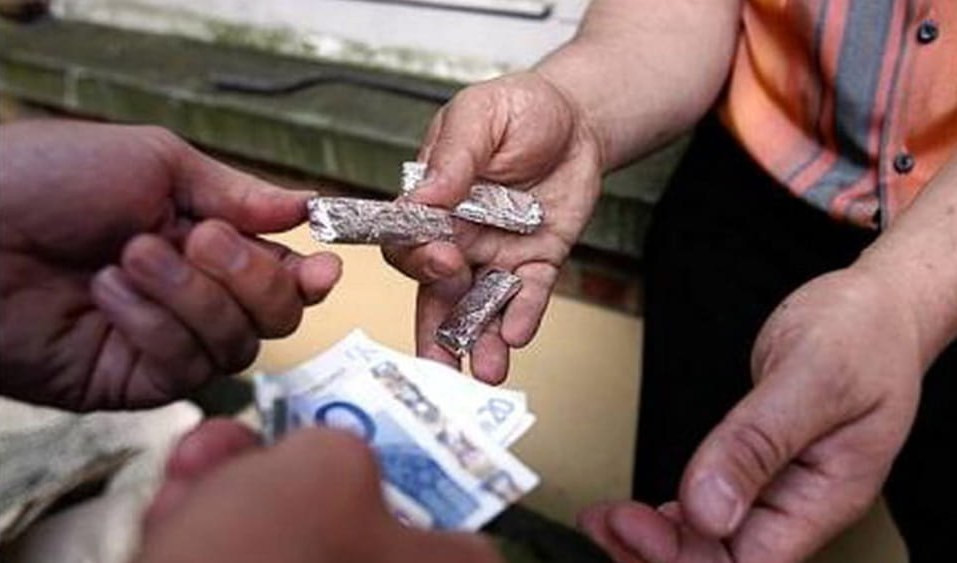 Sono scattate le misure cautelari Marito e moglie gestivano una rete di spaccio