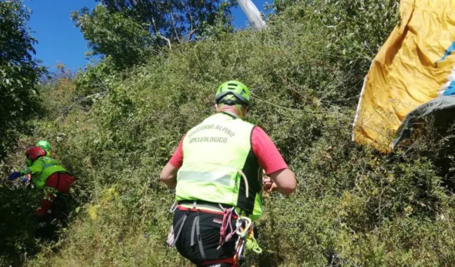 Incidente in parapendio, sbagliata identificazione cadavere: è di un savonese