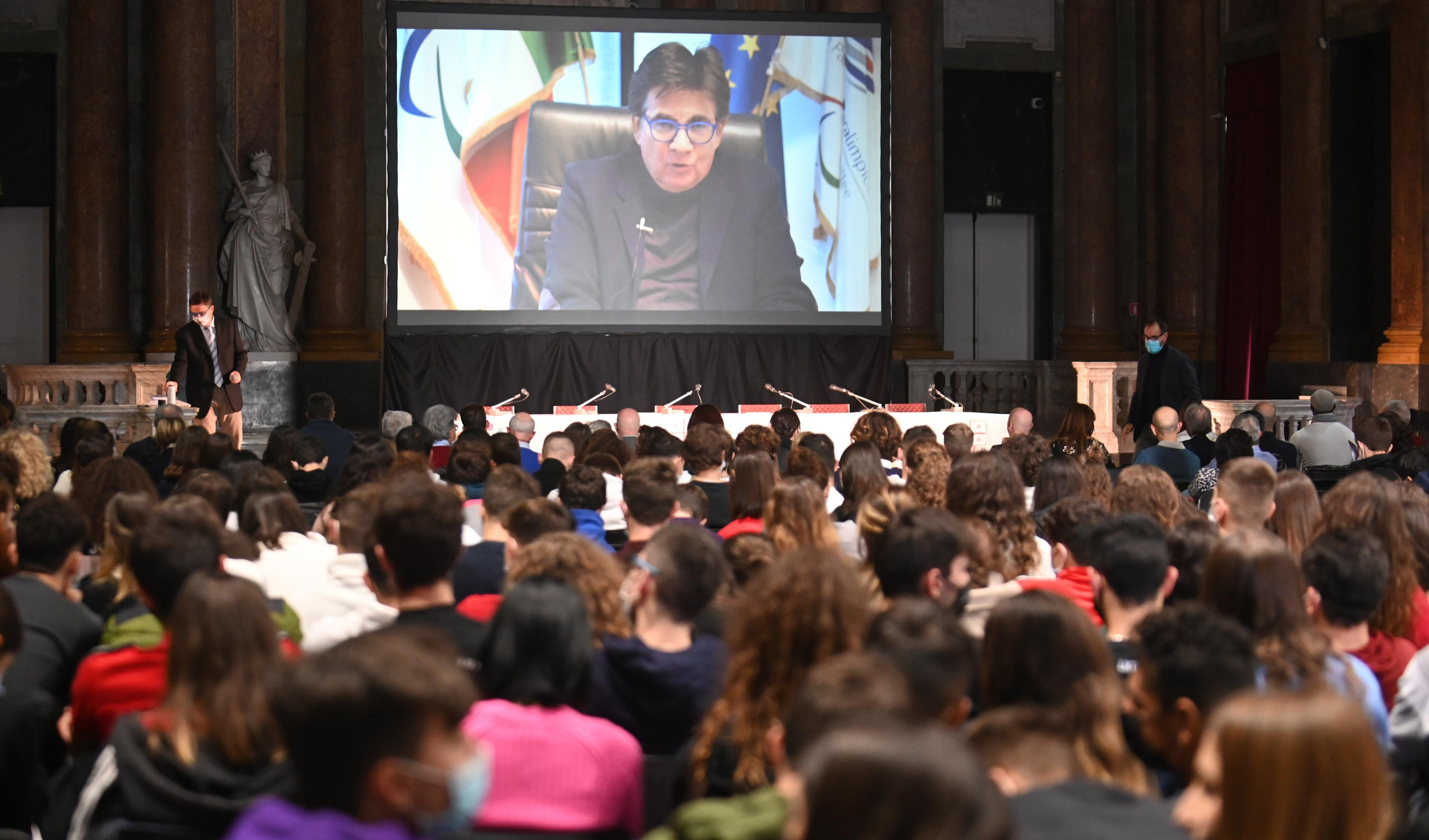 Oltre 2000 studenti al forum 