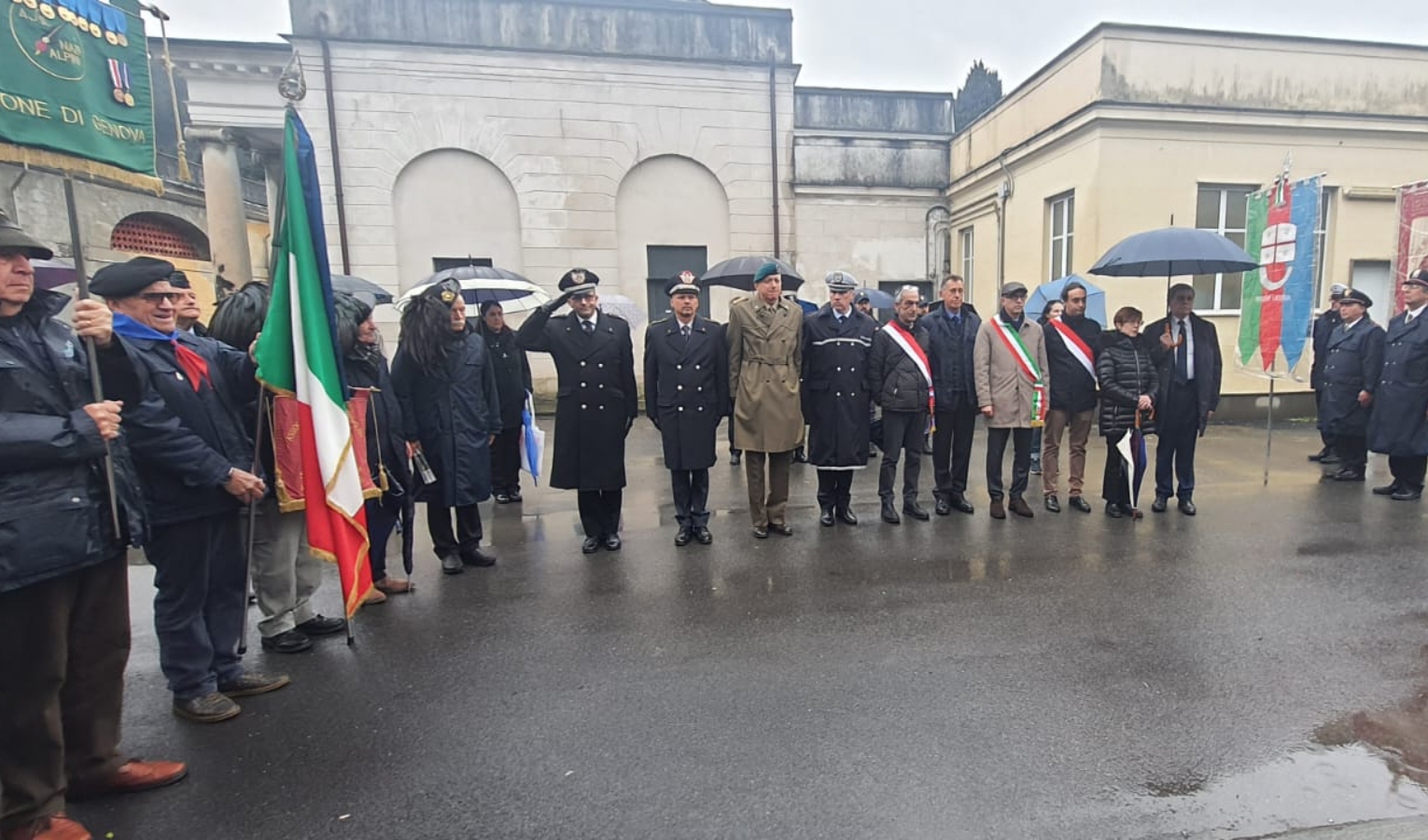 Giorno del Ricordo, deposta la corona nel cimitero di Staglieno