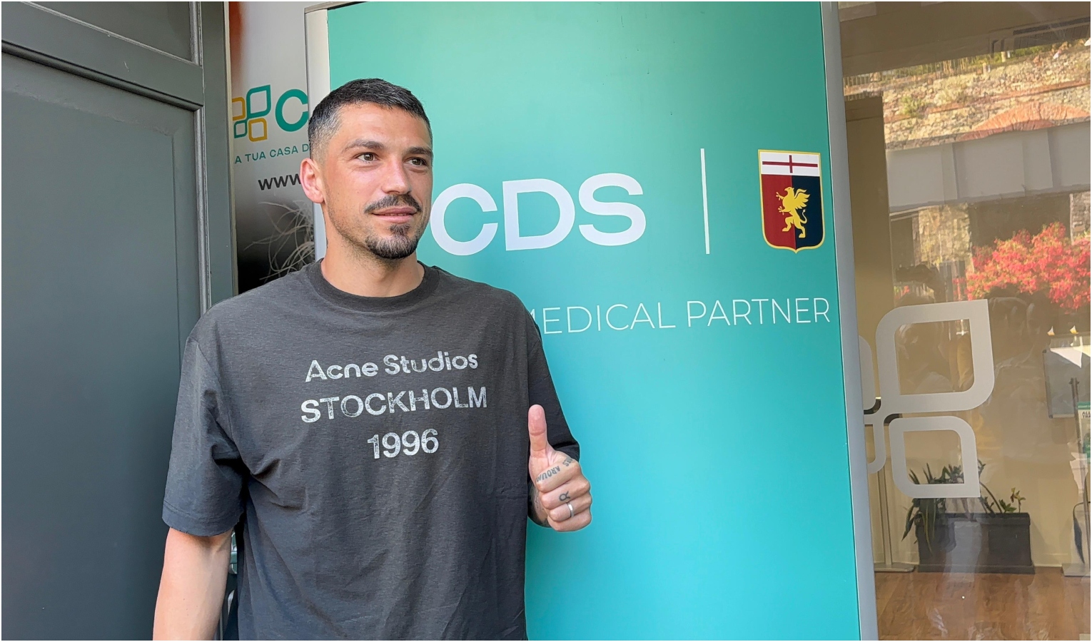 Genoa, visite mediche e primo allenamento per Stanciu