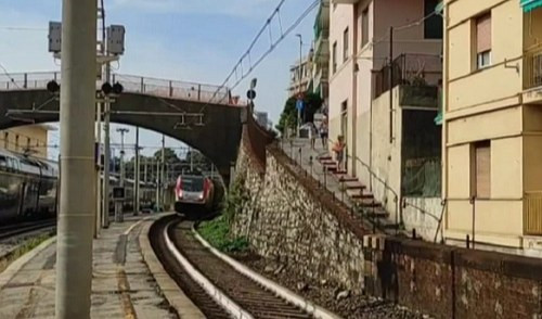 Investimento a Quarto, circolazione treni bloccata