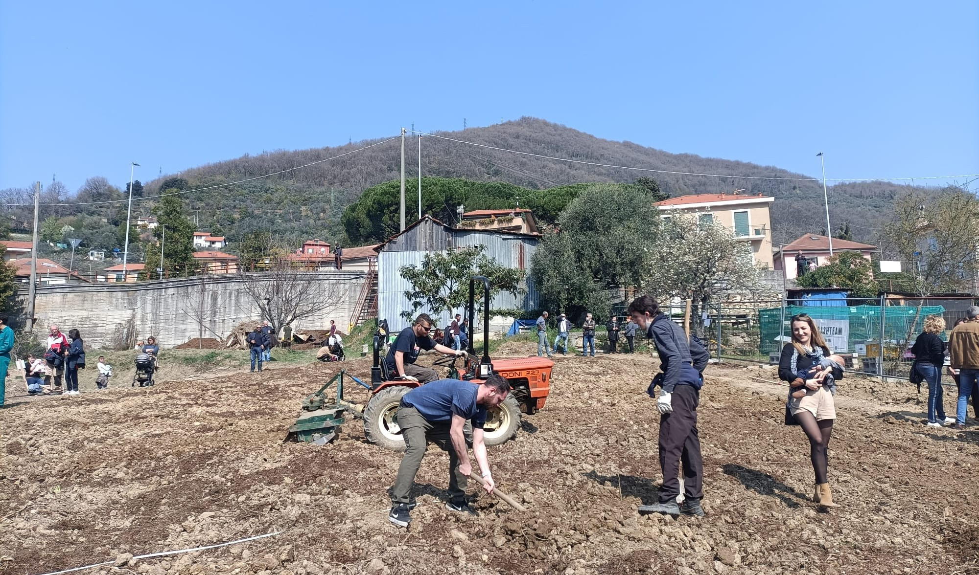 Genova, nasce maxi oasi verde a Struppa con frutteto e alveari