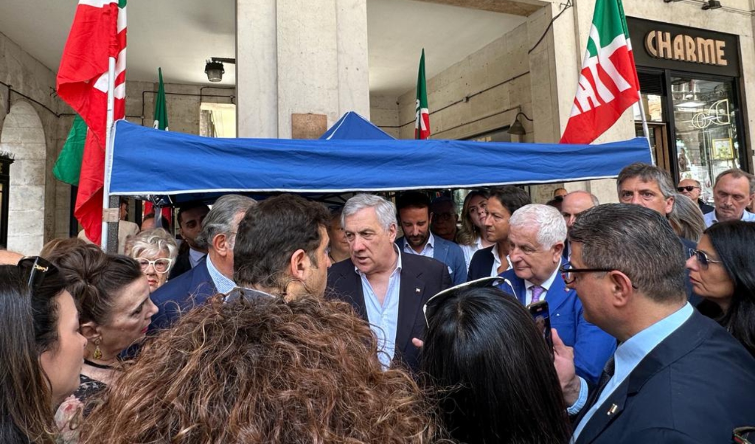 Tajani a Genova, tra i sostenitori parla da nuovo leader di Forza Italia