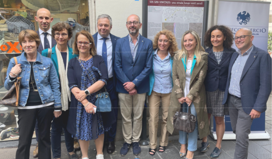 Genova, inaugurata targa che racconta la storia di via San Vincenzo