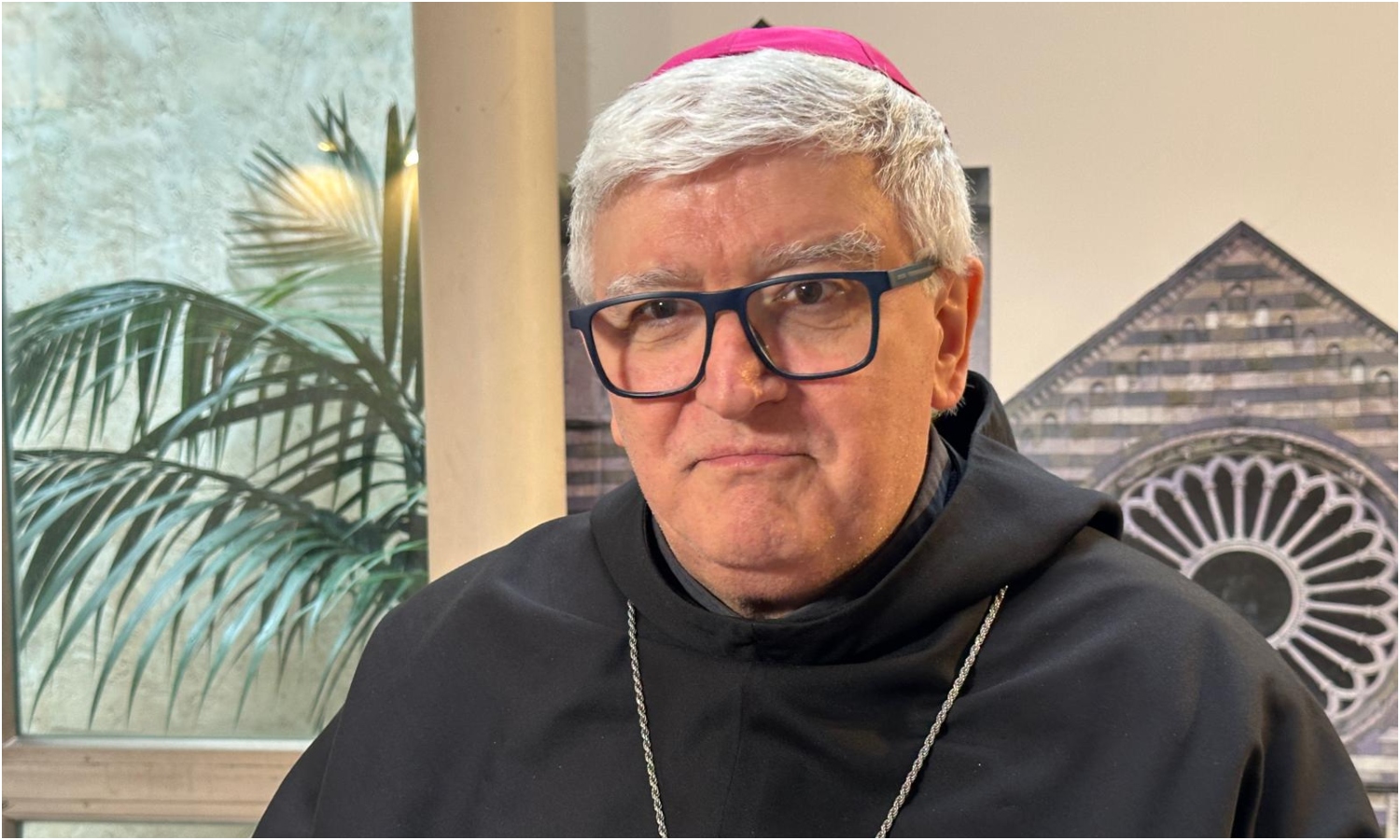 L'arcivescovo di Genova Marco Tasca