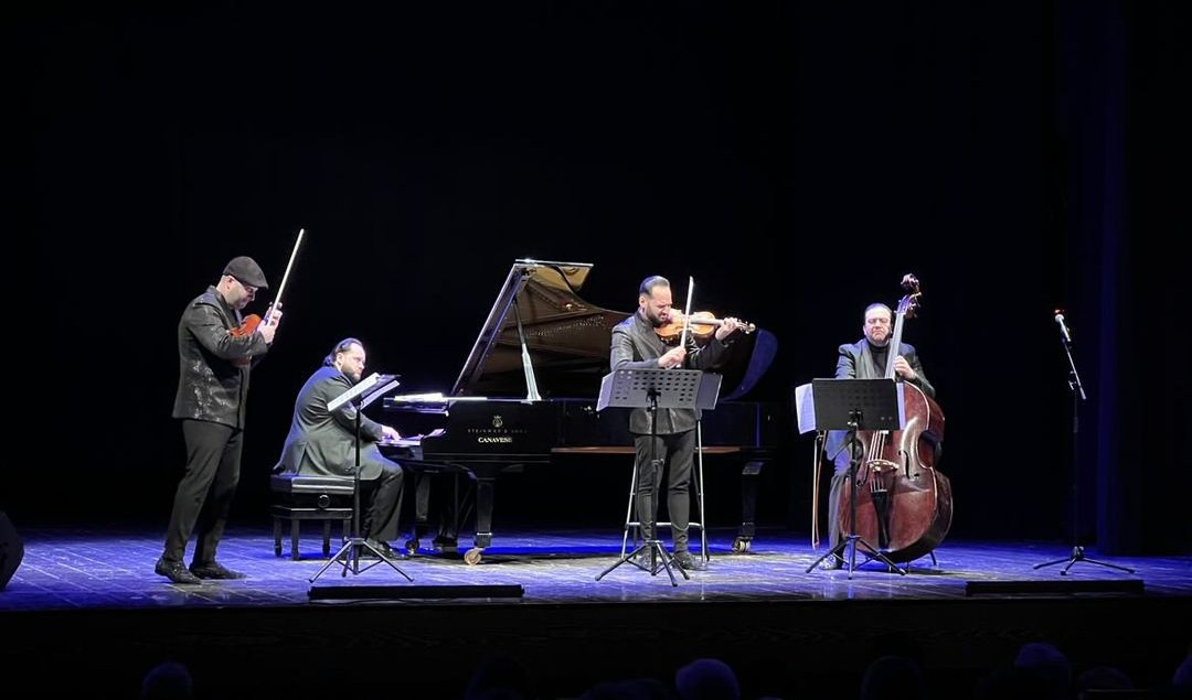 Janoska Ensemble a Camogli incanta il pubblico, tra virtuosismo e spontaneità
