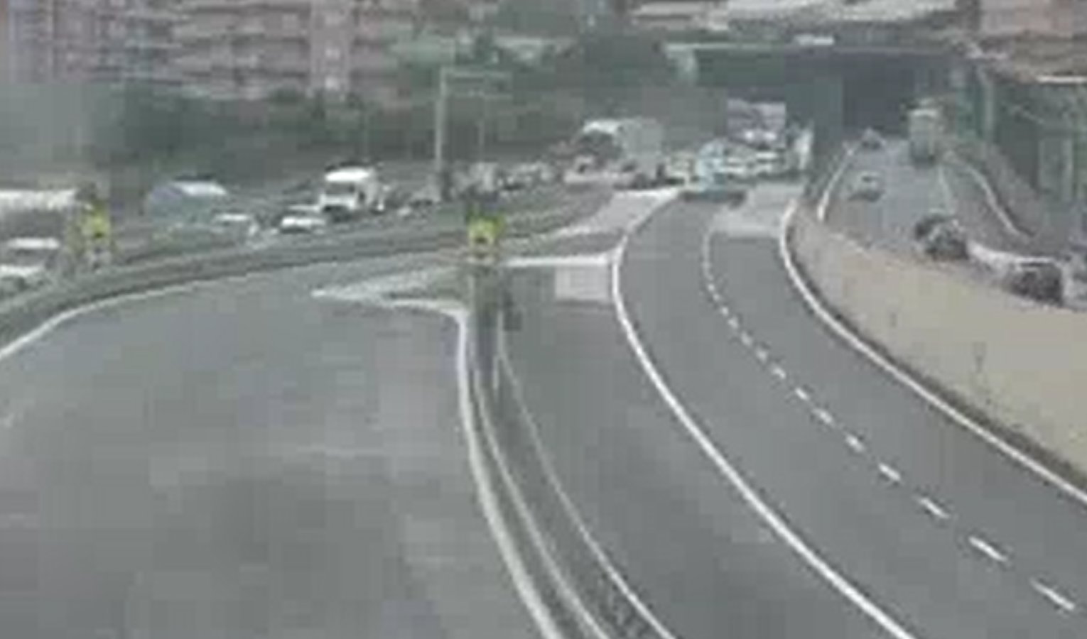 Gasolio sull'aslfato, incidenti tra A26 e A10 e traffico va in tilt 