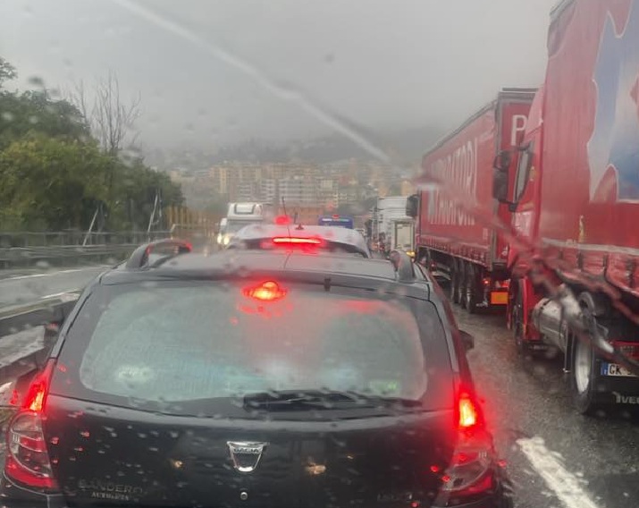 Incidente sulla A10, traffico bloccato tra Arenzano e Varazze