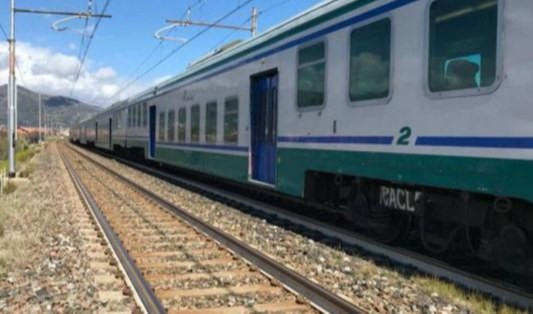 Ventimiglia, migrante morto folgorato mentre viaggiava sopra treno
