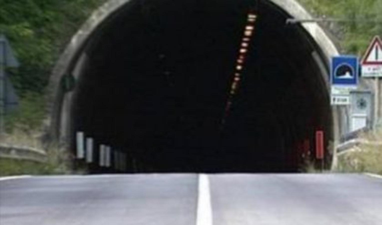 Dal 27 settembre chiusura notturna del tunnel Madonna della Guardia