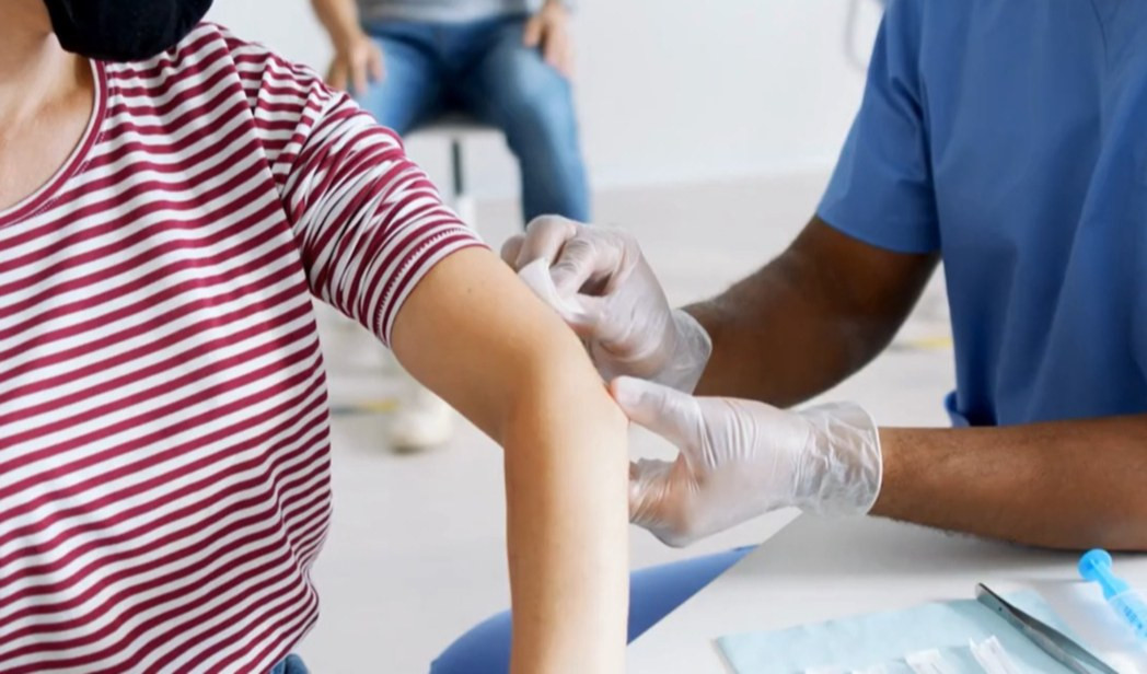 Vaccinazioni, frenata in Liguria su terze dosi e fascia 5-11