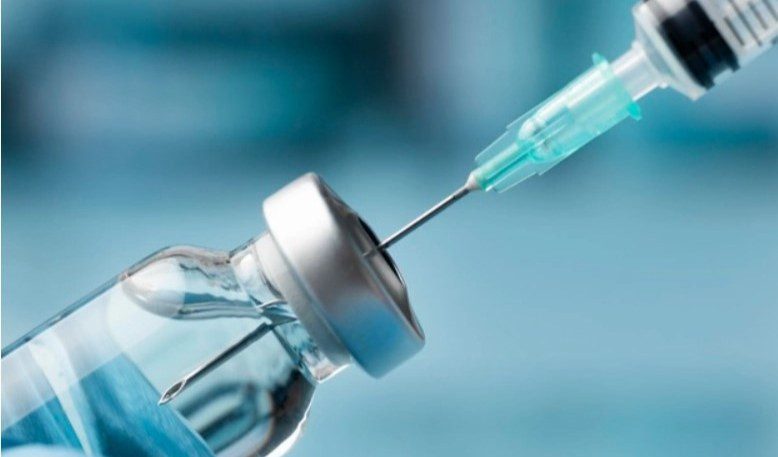 Vaccini, via alle prenotazioni per la fascia 5-11 anni