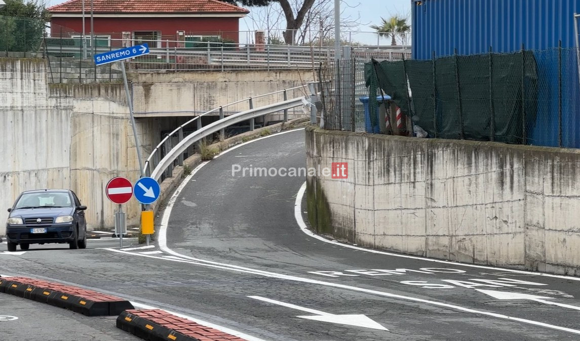 Sanremo, migliorano le condizioni della 15enne investita da un Tir