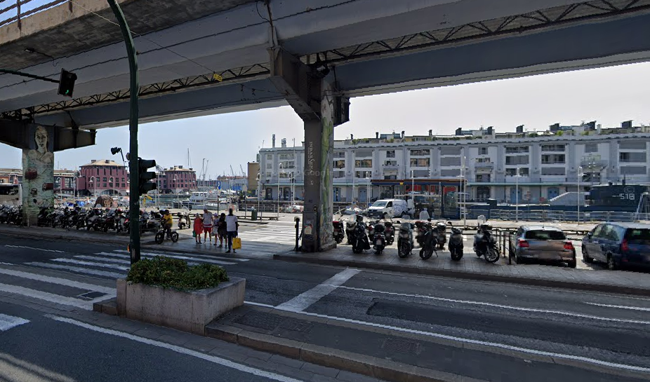 Genova, accoltellamento in via Gramsci all'alba