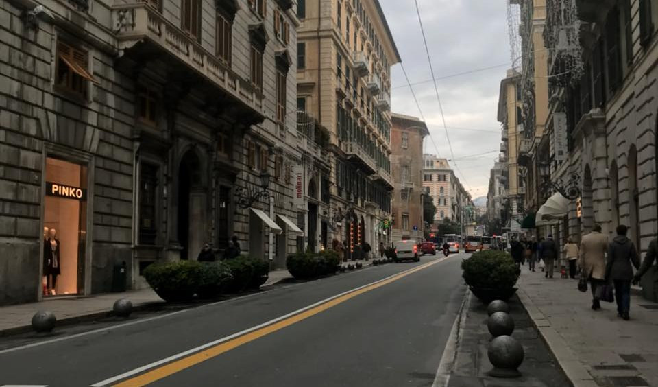 Genova, centro vietato alle auto nel fine settimana: prova di Ztl