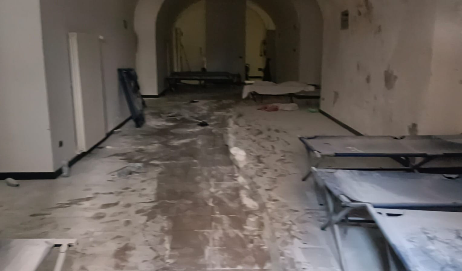 Genova, minori danneggiano il centro d'accoglienza: la struttura viene chiusa in anticipo