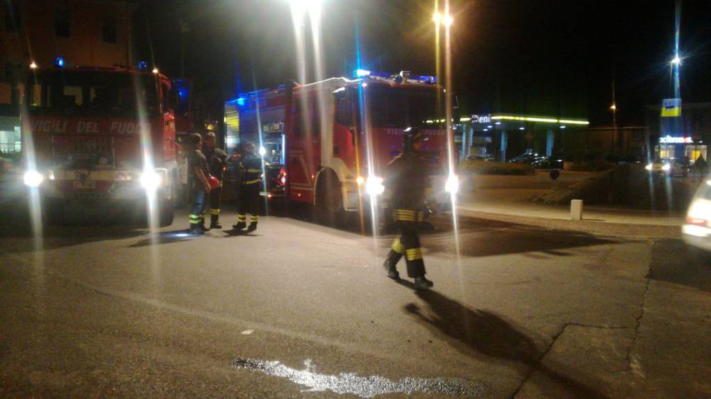 Autostrada chiusa la notte, due camion incastrati sulle alture