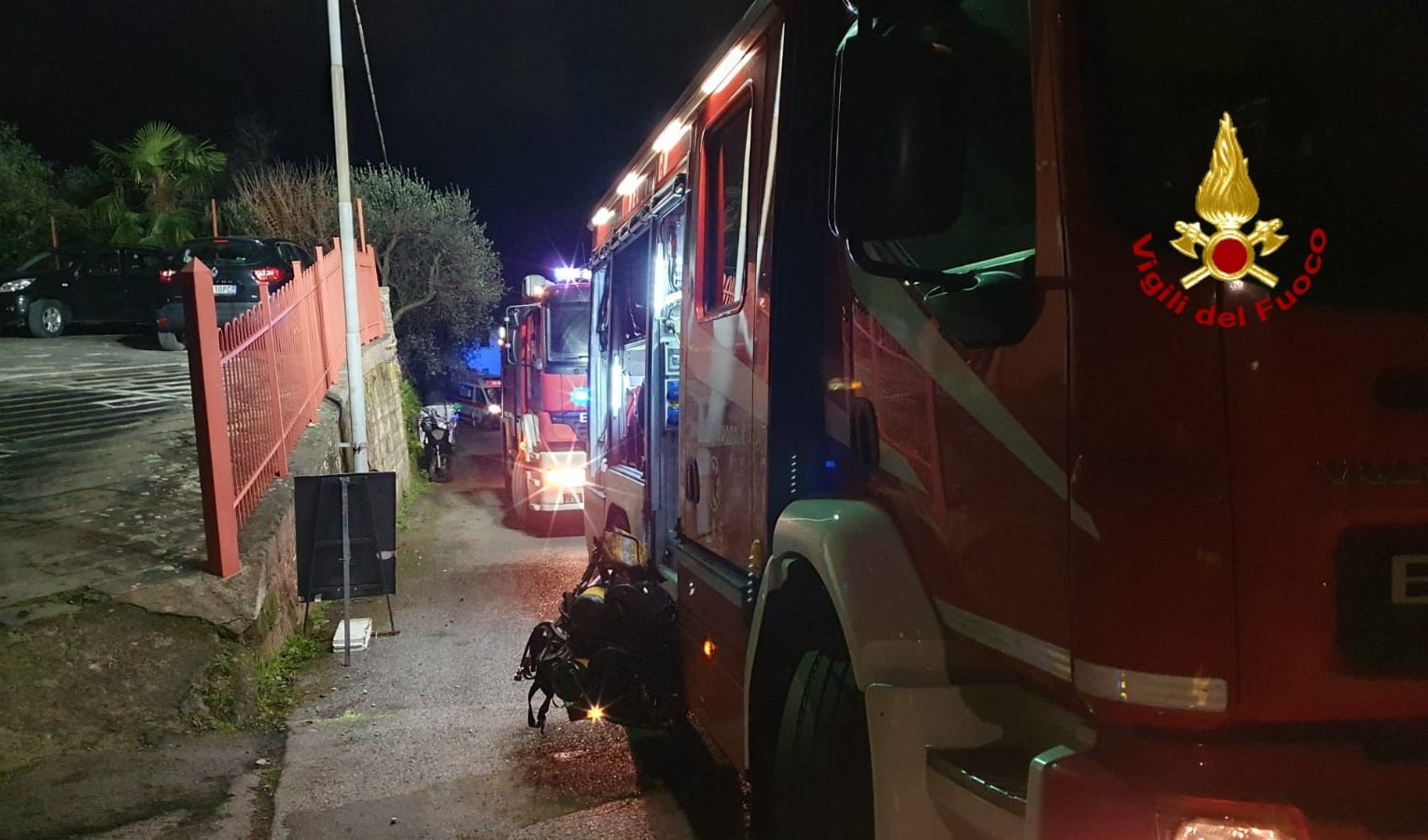 Genova, fumo da un appartamento di via San Vincenzo