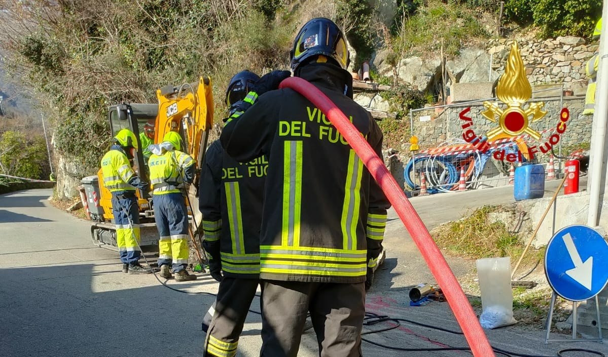 Genova, fuga di gas in via delle Fabbriche: strada riaperta