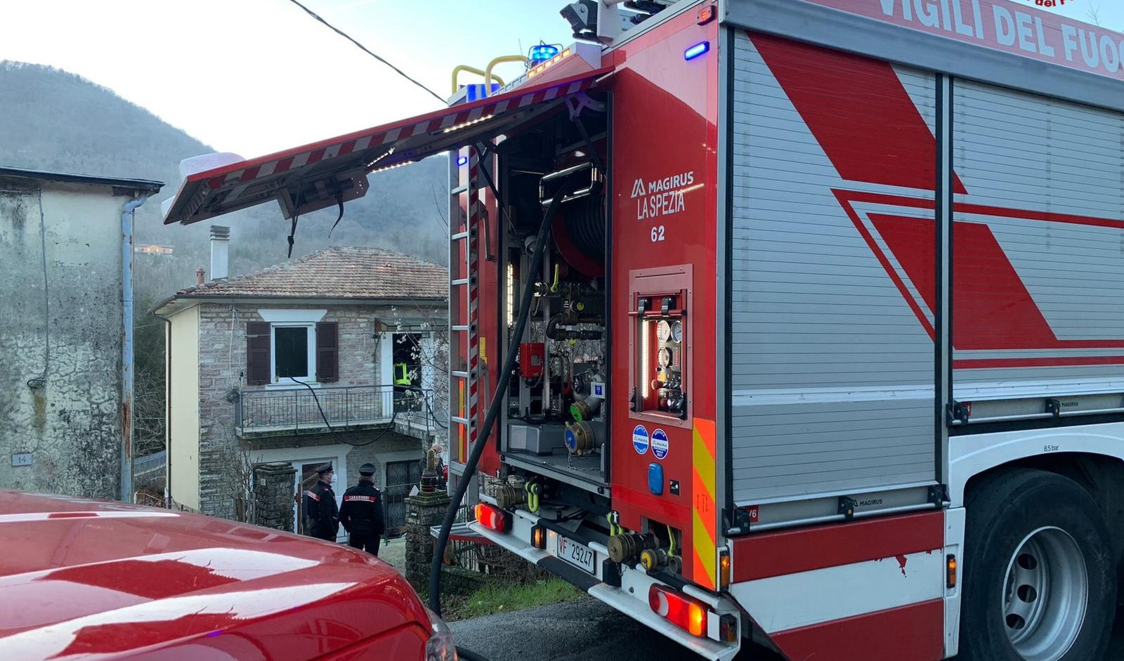 Genova, incendio in un appartamento di Quezzi: impegnate due squadre di vigili del fuoco